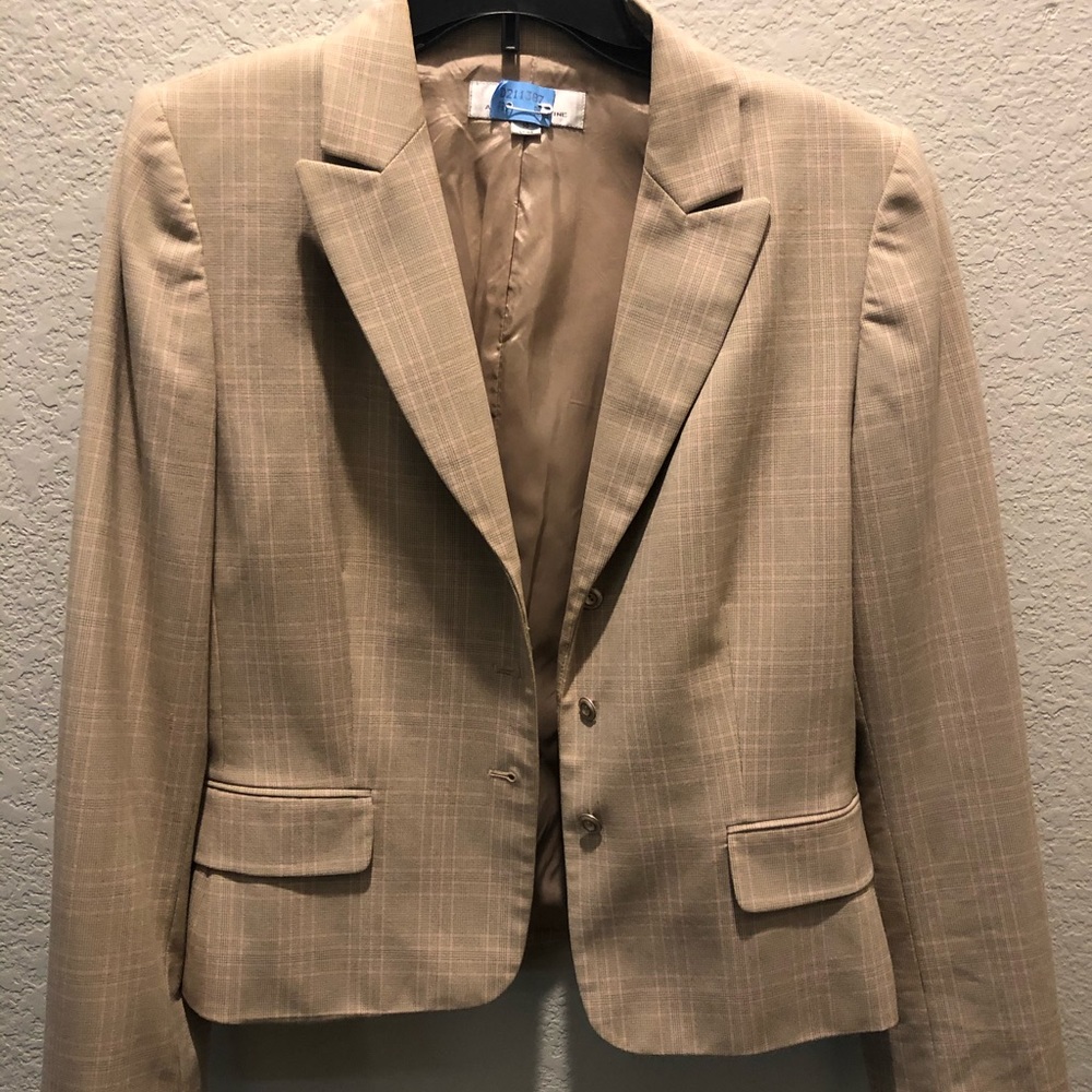Sz 10 Tahari Skirt Suit